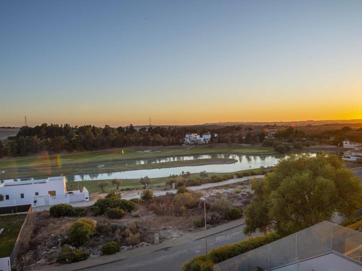 Lightbooking Montecastillo Moto Gp Apartman Jerez de la Frontera Kültér fotó